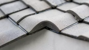 jak zrobić zakończenie gąsiora obróbki szczytów i uszczelnienie kalenicy