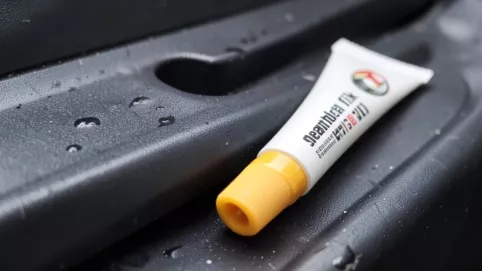 klej do przyklejania uszczelek samochodowych